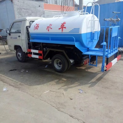 廠家直銷(xiāo)多功能灑水車(chē) 從農(nóng)用三輪到國(guó)五標(biāo)準(zhǔn)，滿(mǎn)足各類(lèi)需求